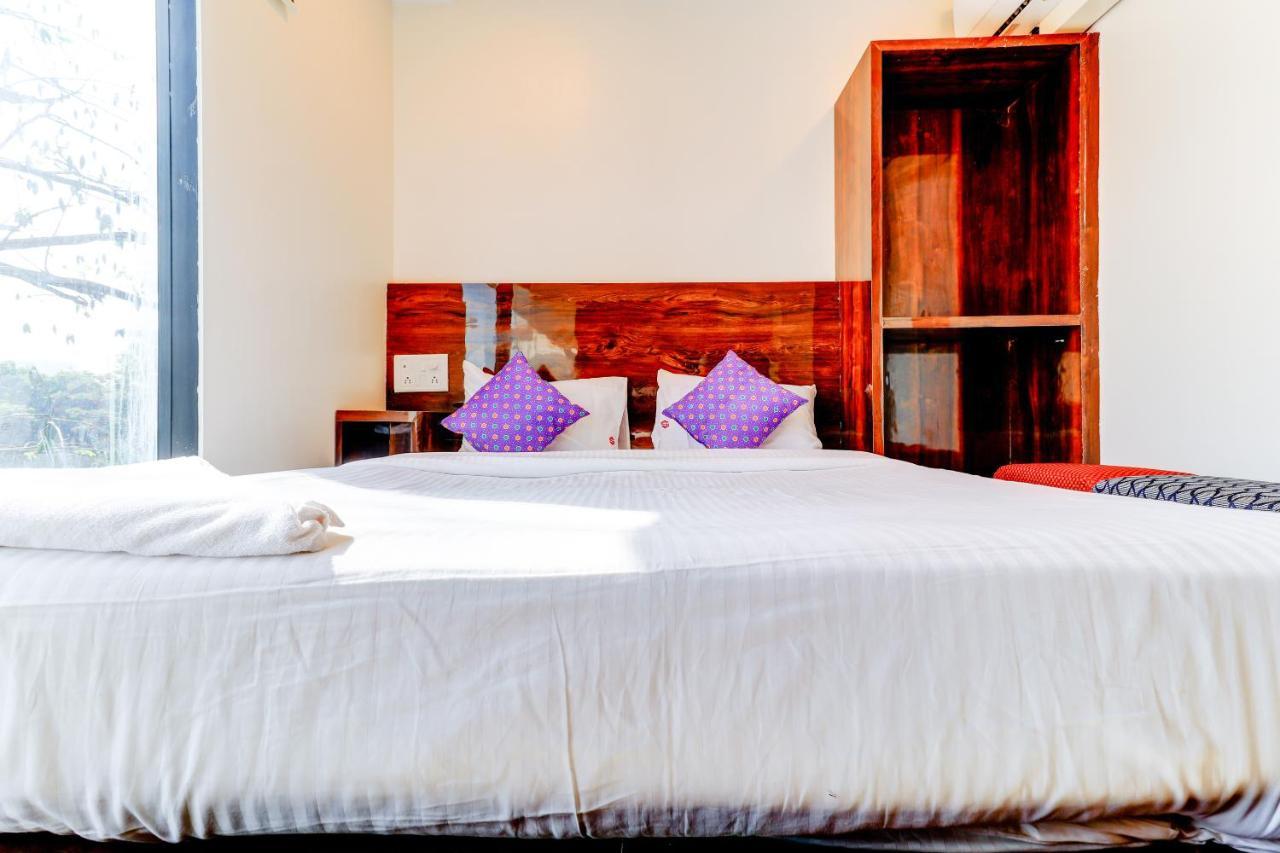 Hotel Prime Inn, Andheri West - Near International Airport