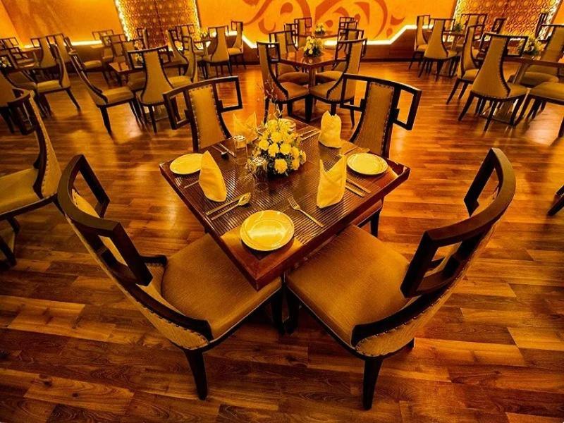 Muza Hotels At Eskay Resorts Resort *