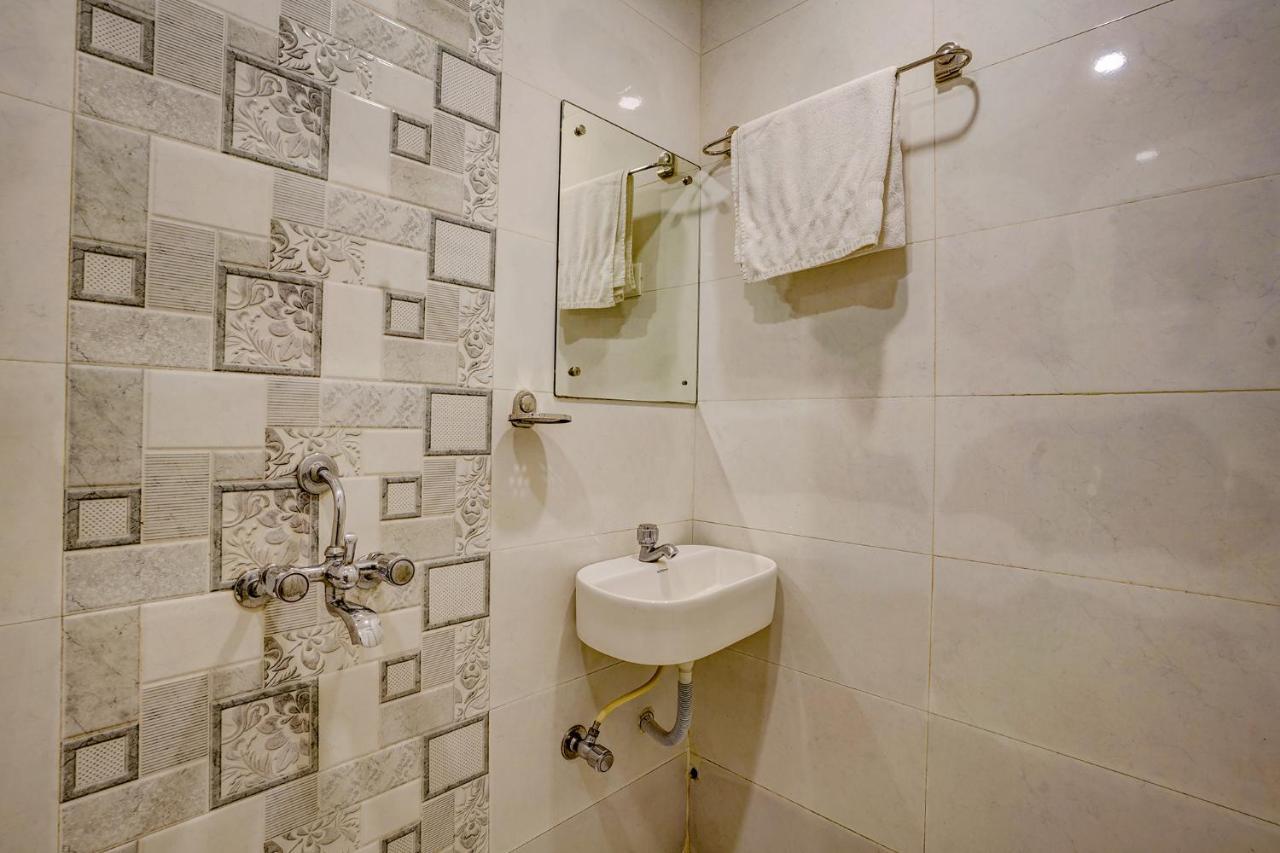 Fabexpress Prakash Hotel