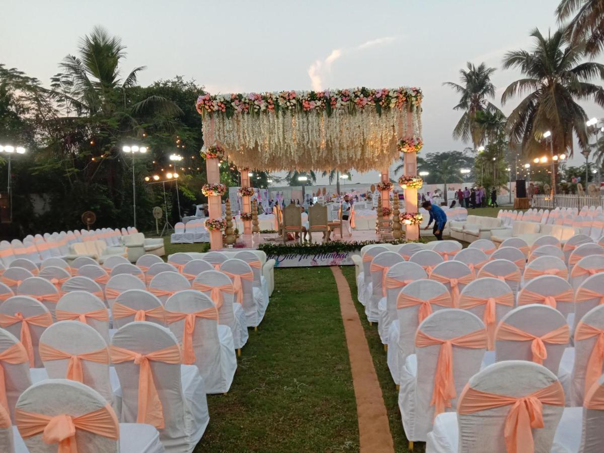 Muza Hotels At Eskay Resorts *