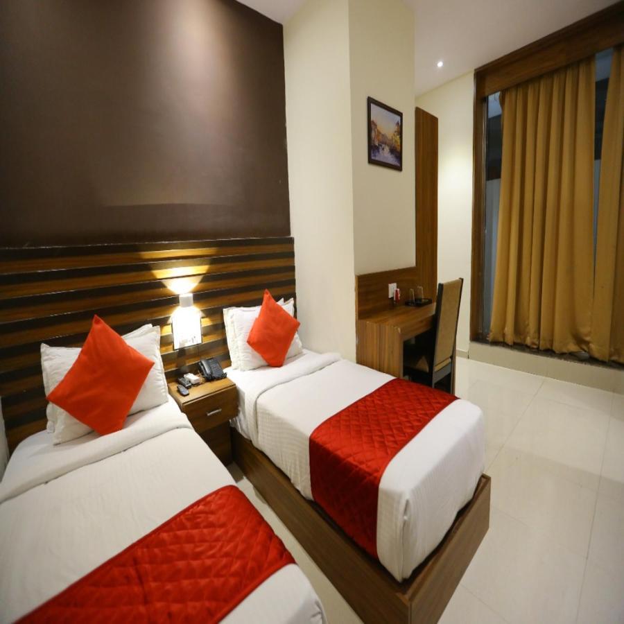 Universal Garden - Near Barc, Chembur 3* Mumbai