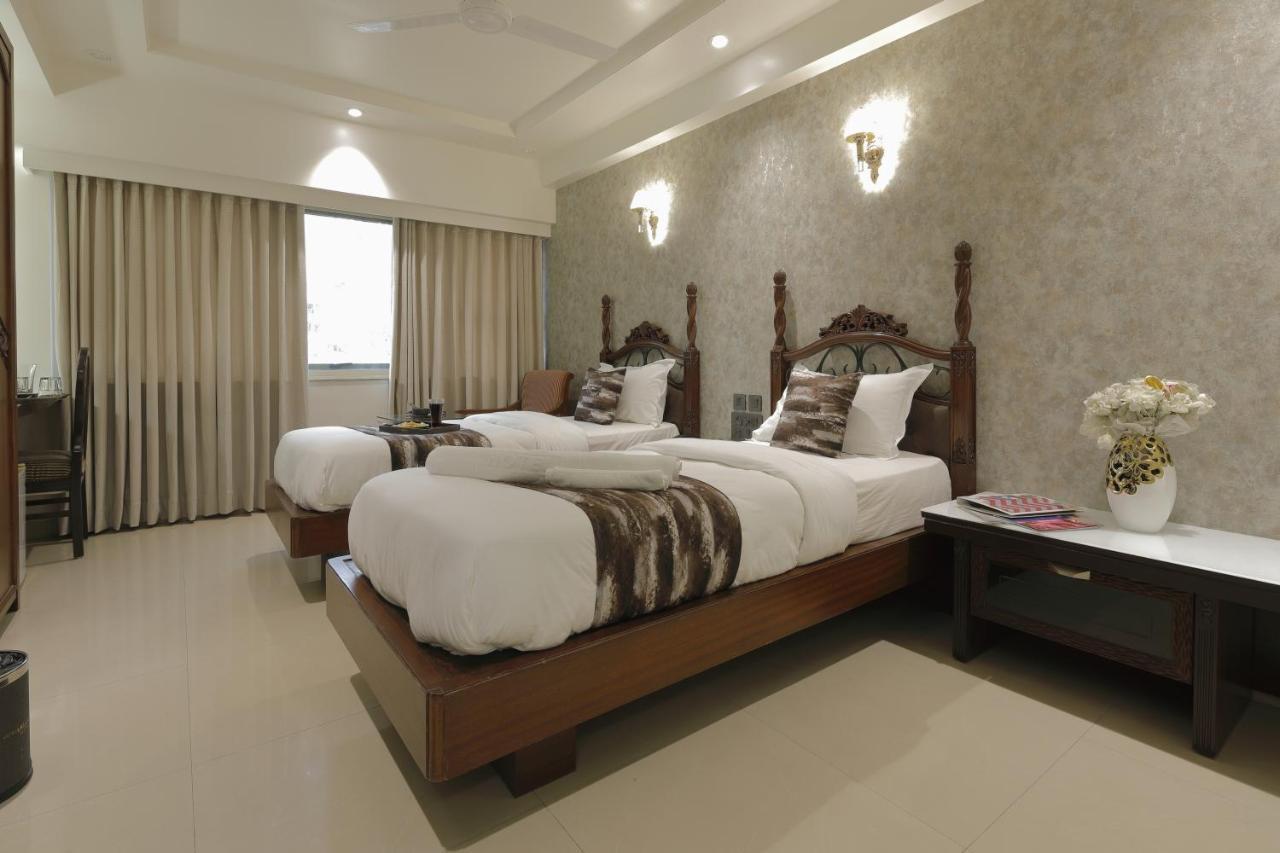 Hotel Ariana Residency 4*