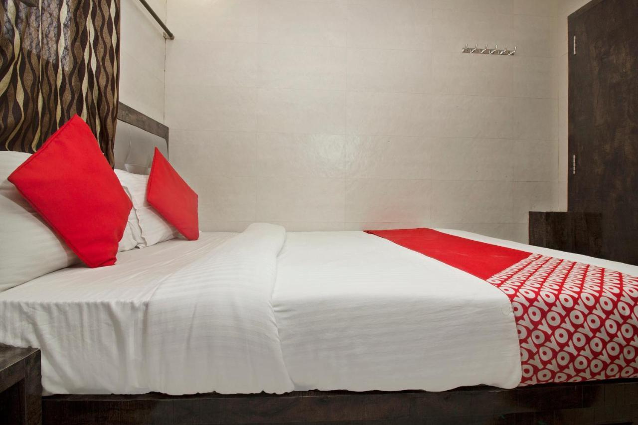 Hotel Oyo 6312 Paris Residency