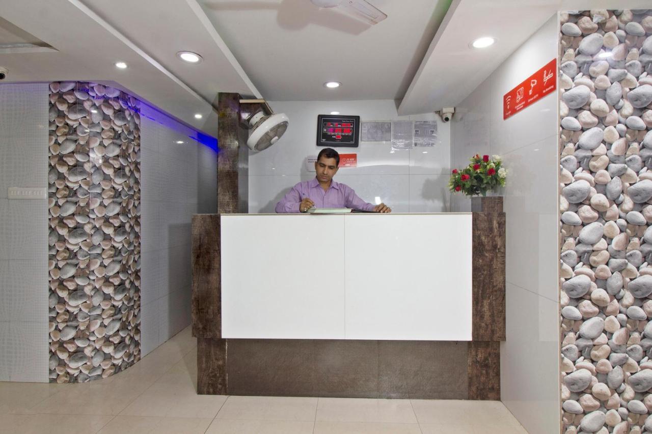 Hotel Oyo 6312 Paris Residency