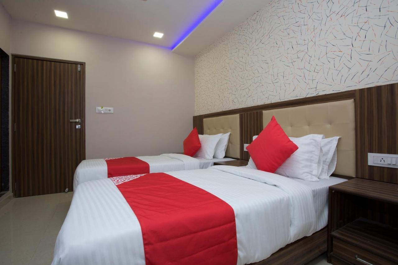 Oyo Blue Sapphire Residency Near Chhatrapati Shivaji International Airport