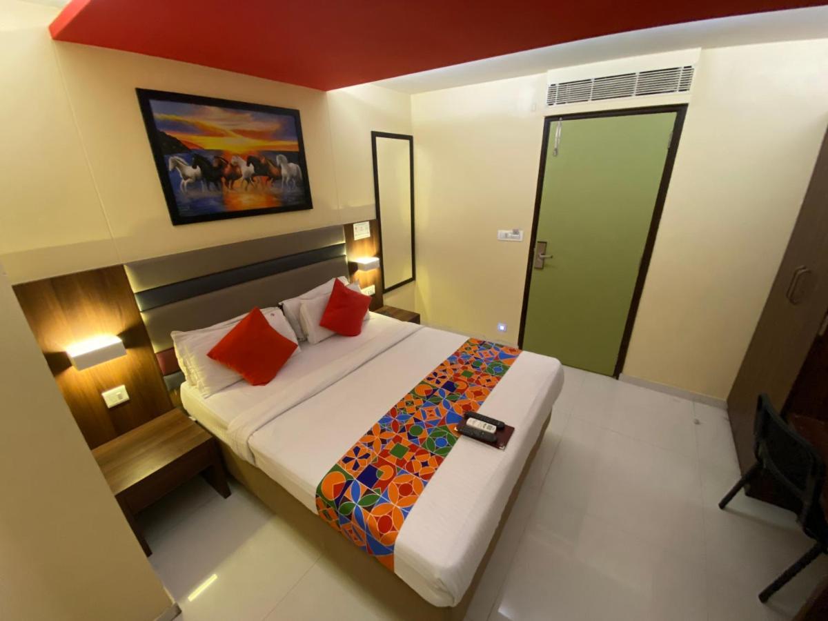 Hotel Regal International - Near International Airport Andheri East 3*