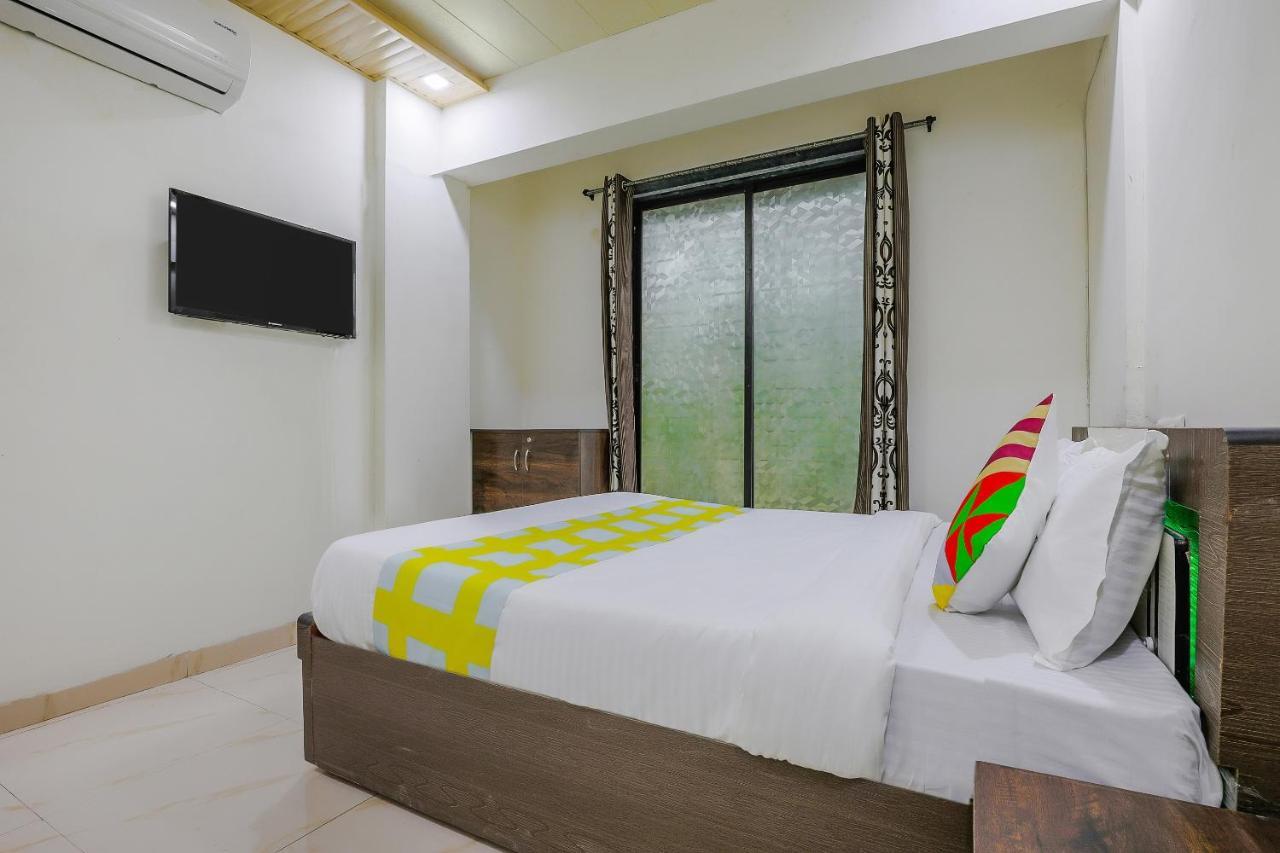 Oyo Redwing Hotel