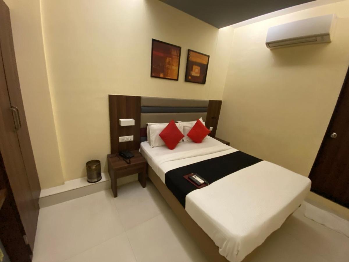 Regal International - Near International Airport Andheri East Hotel 3*