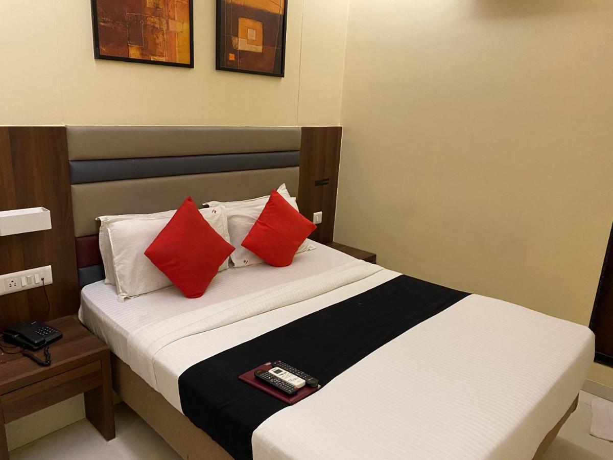 Hotel Regal International - Near International Airport Andheri East