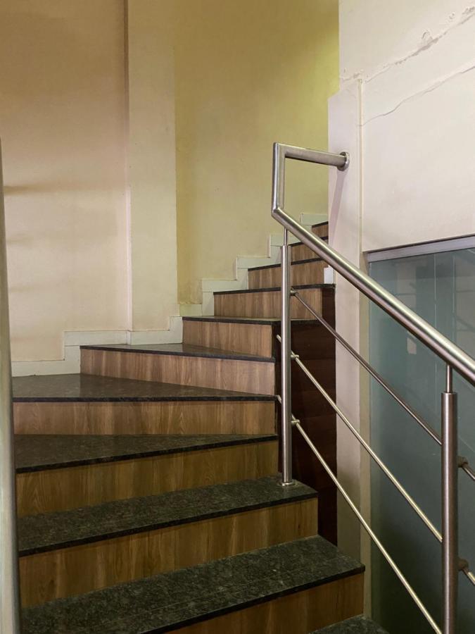 Regal International - Near International Airport Andheri East Hotel