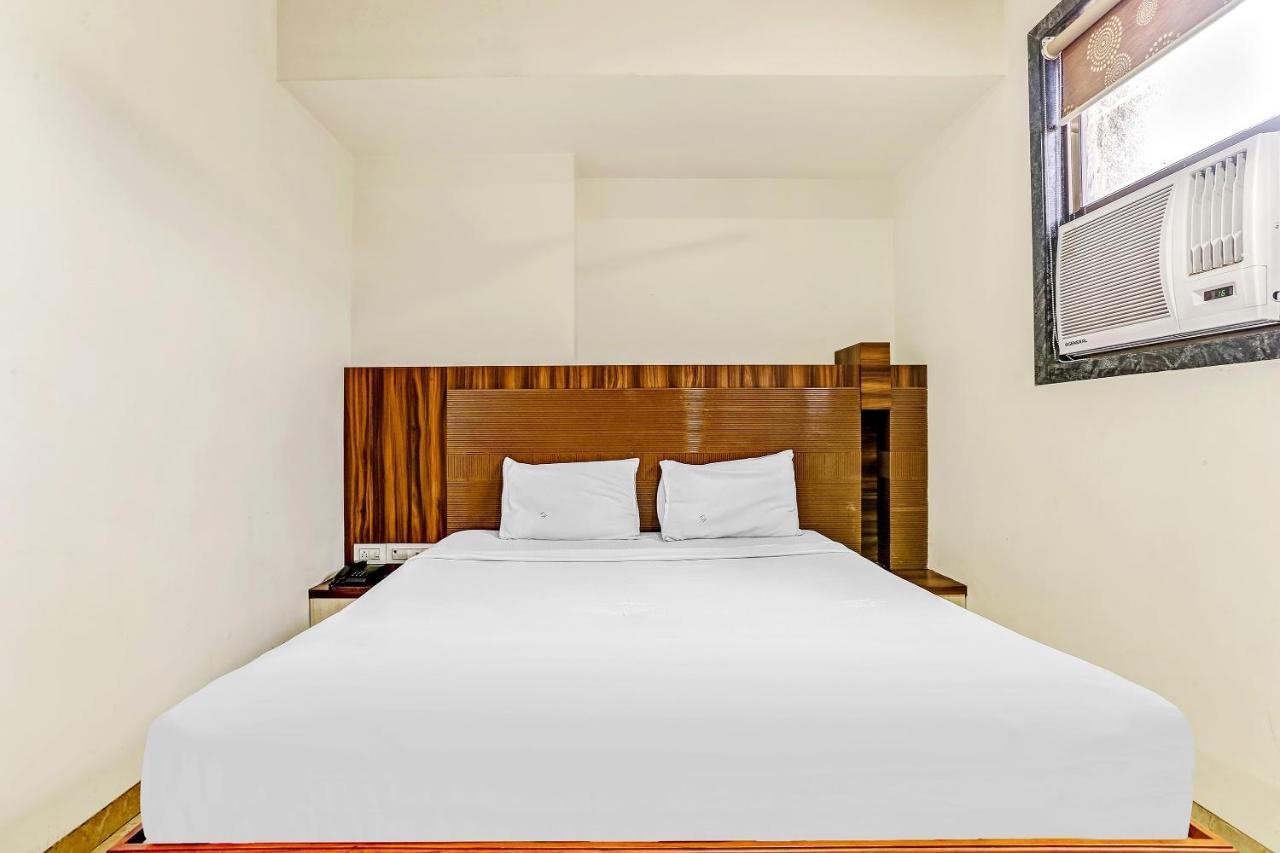 Capital O 84079 Falcon Hotel 3*