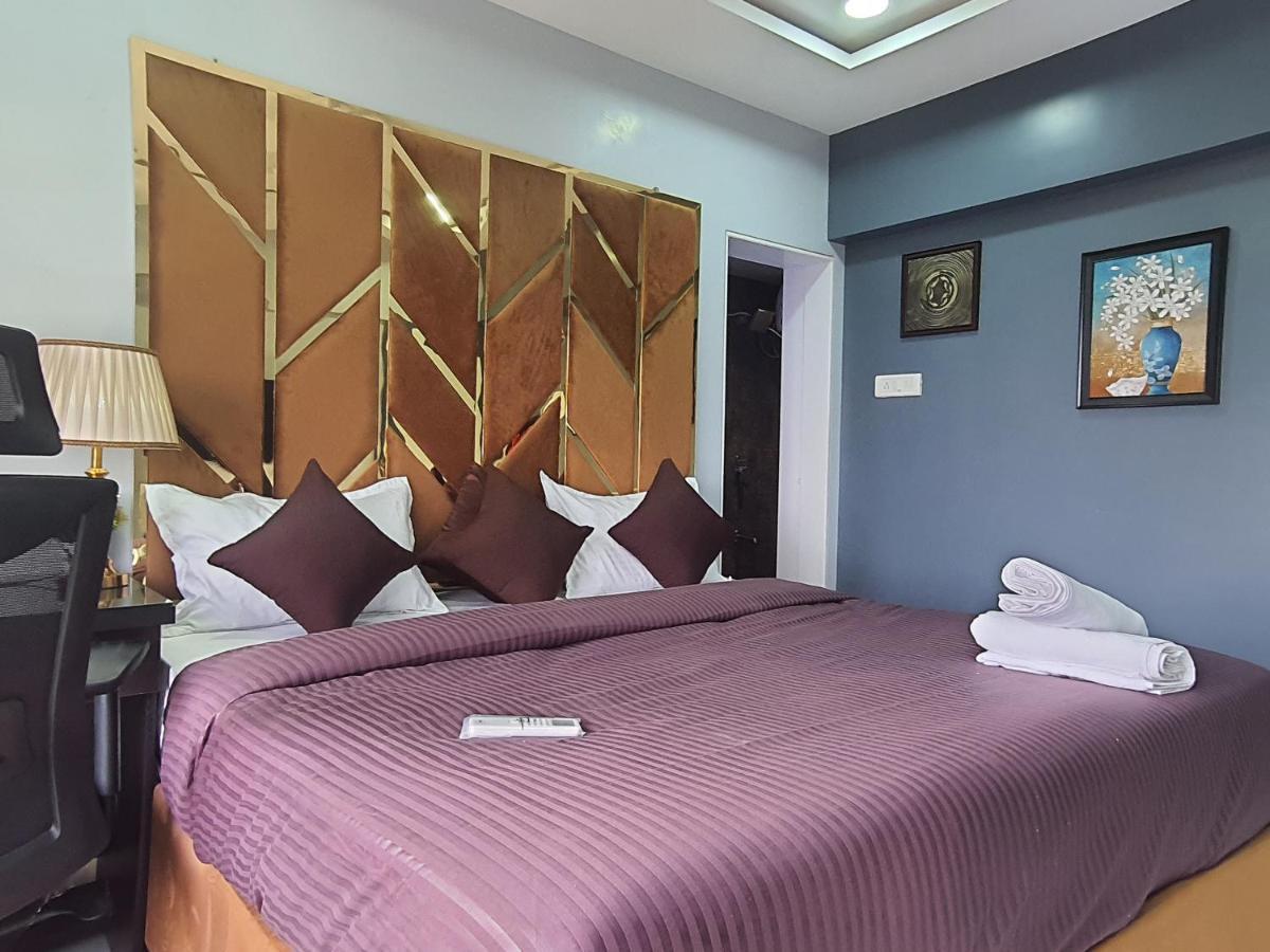 Apartment Osi Andheri East