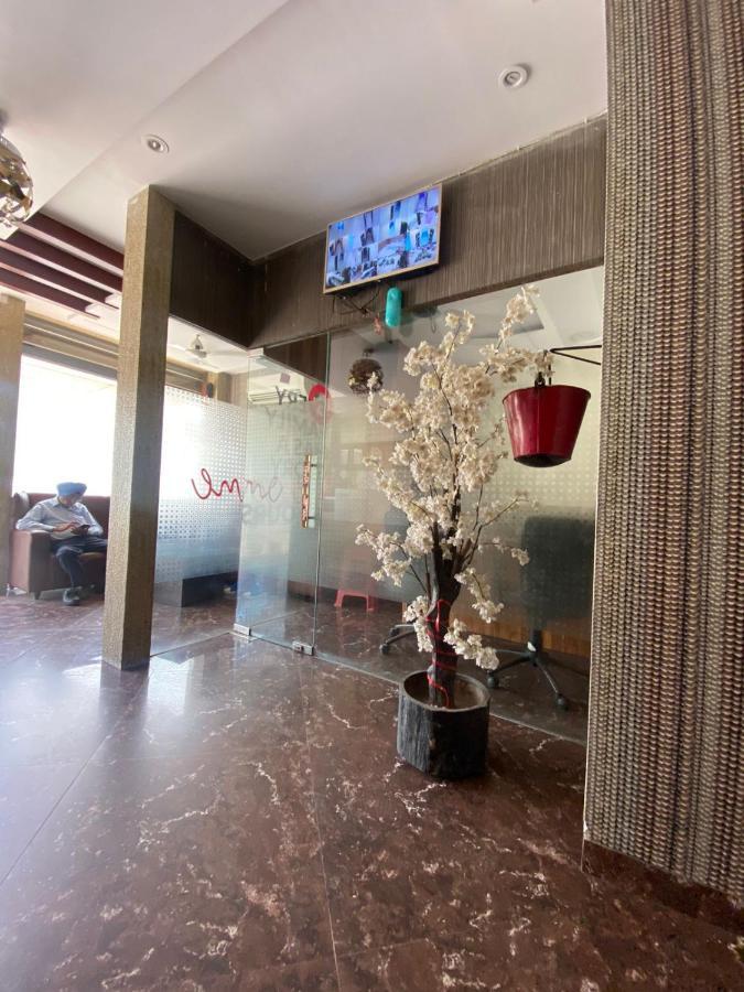 Pearl View - Near Us Embassy Bkc