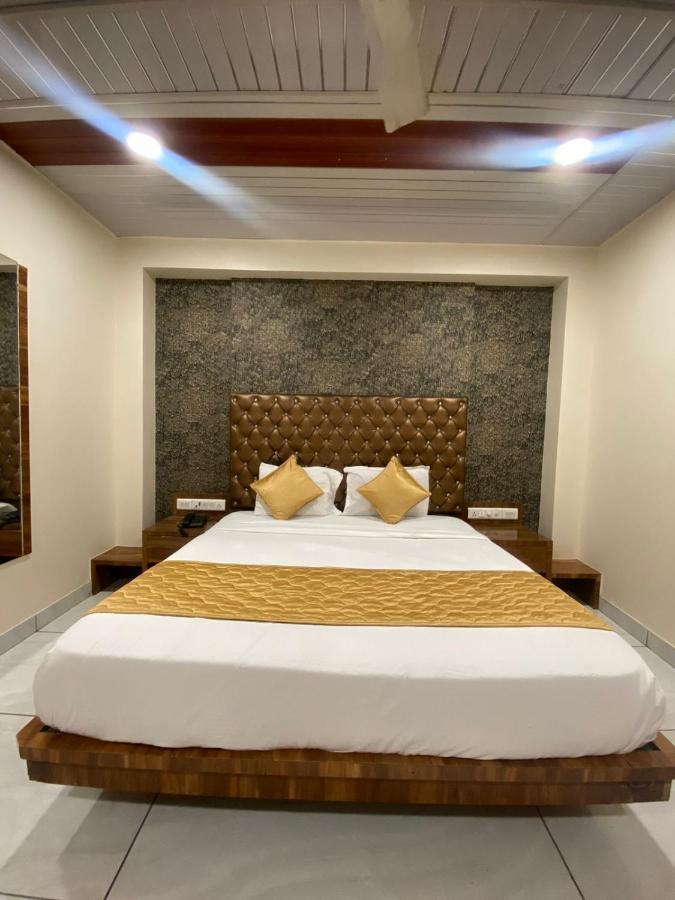 Hotel Pearl View - Near Us Embassy Bkc 3*