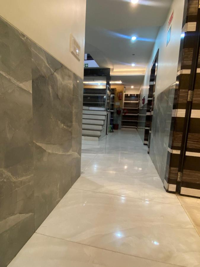 Hotel Pearl View - Near Us Embassy Bkc