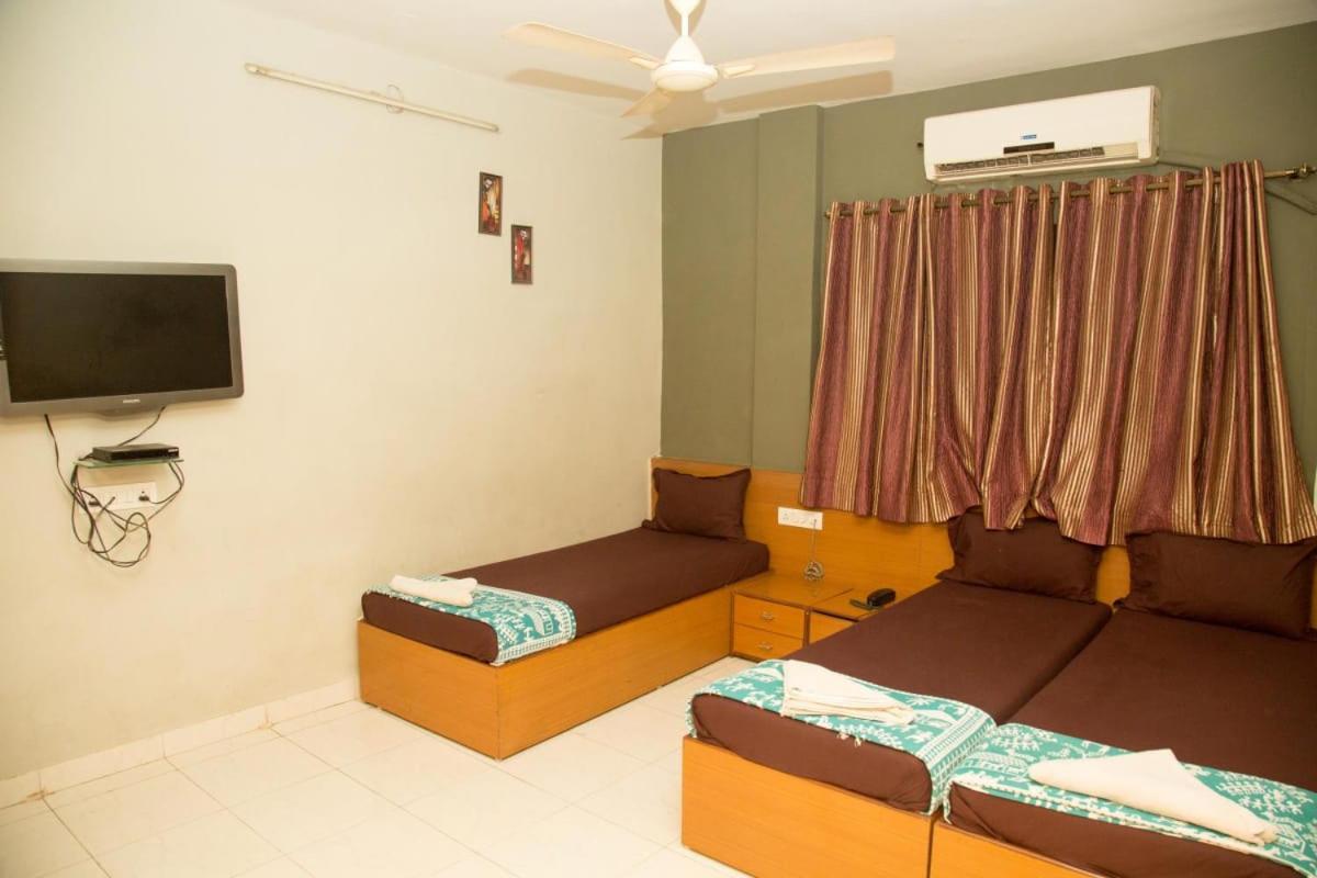 Srujan Sarai Service Guest house *