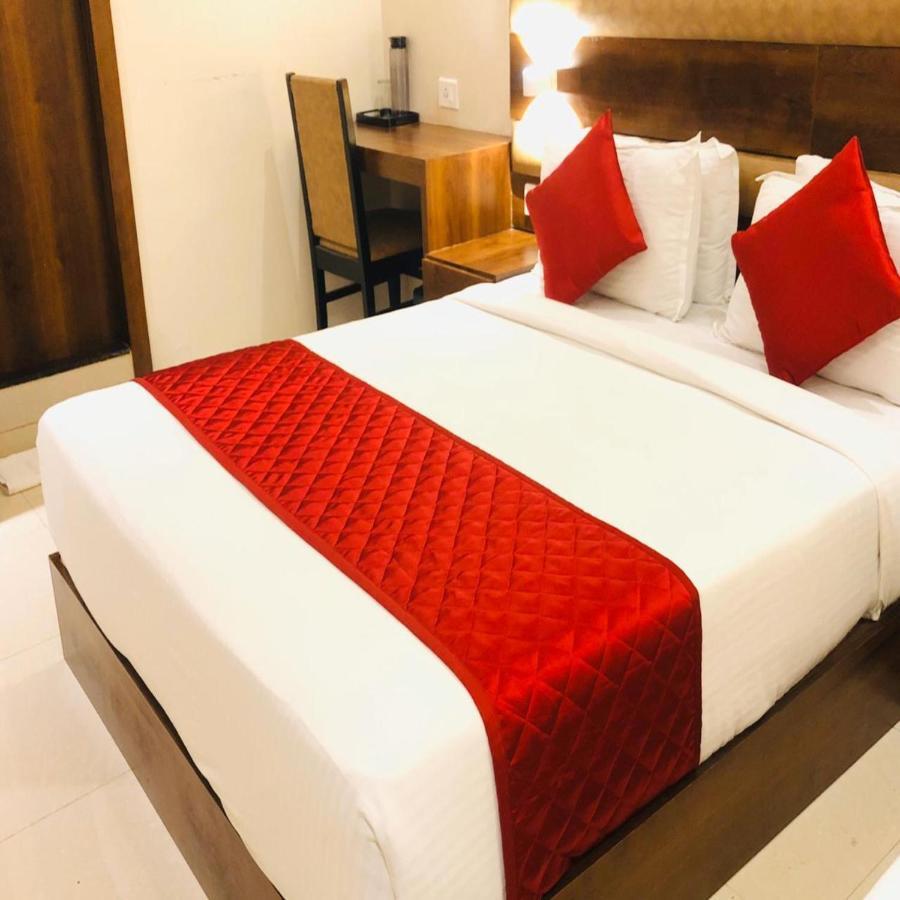 Hotel Universal Garden - Near Barc, Chembur 3*