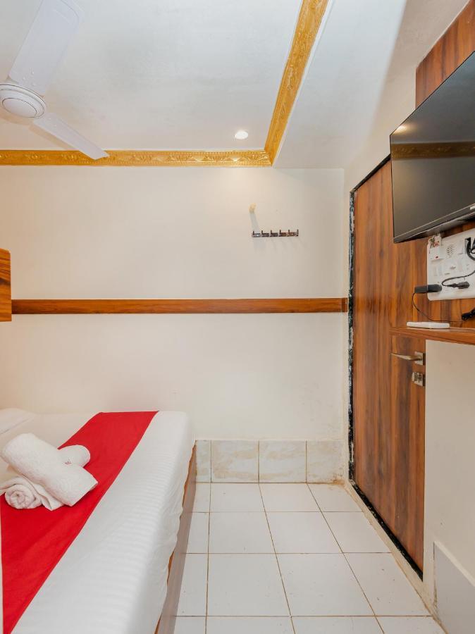Hotel Hotel Kgn Near Cst Railway Station Mumbai And Haj House Mumbai Near Crawford Market Mumbai *