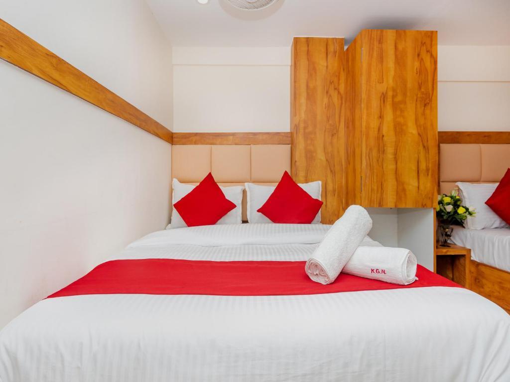 Hotel Kgn Near Cst Railway Station Mumbai And Haj House Mumbai Near Crawford Market Mumbai * Mumbai