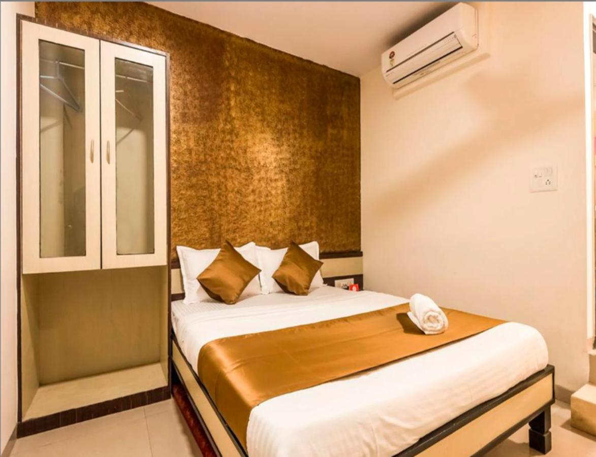 Minerva Residency - Near Grant Road Railway Station Hotel