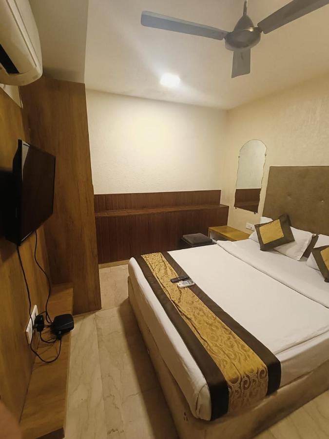 Colaba Suites - Near Taj Hotel, 3*