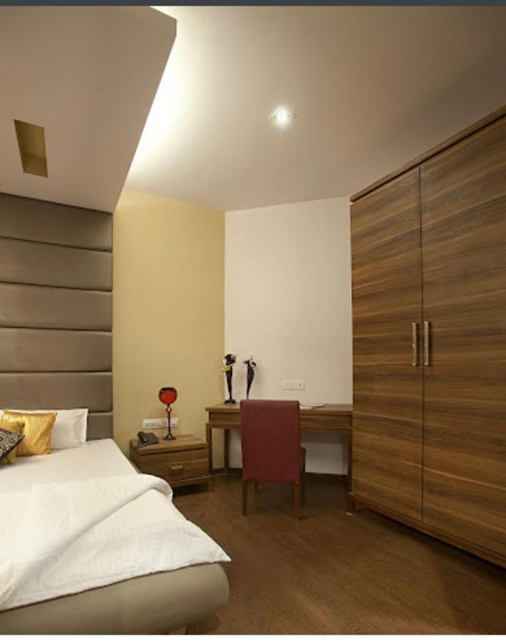 R R Suites - Near Lodha Xperia Mall 3* Mumbai