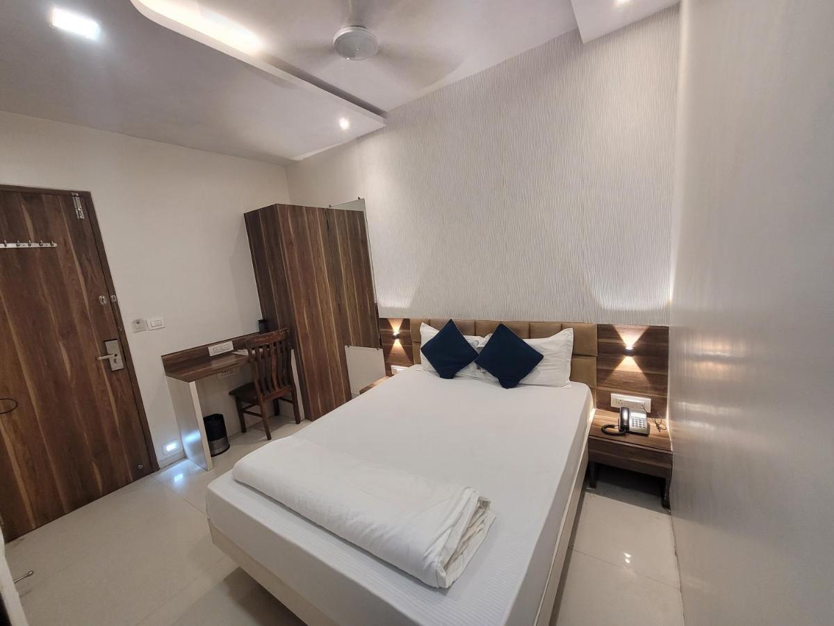 Heritage - Near Trade Center, Visa Consulate Bkc