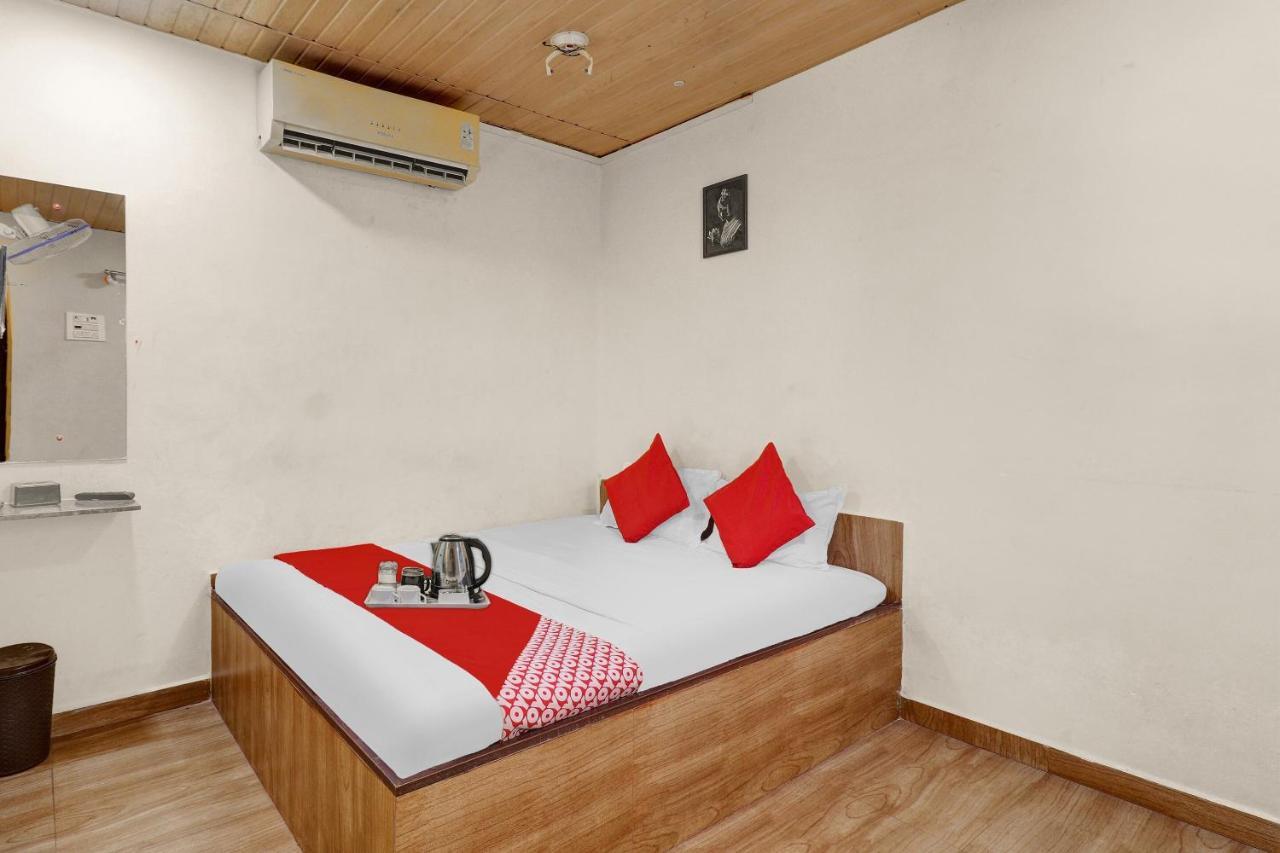 Oyo River Park Lodging And Boarding Mumbai