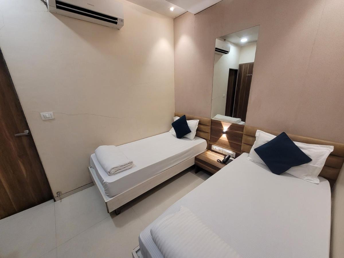 Heritage - Near Trade Center, Visa Consulate Bkc Hotel 3*