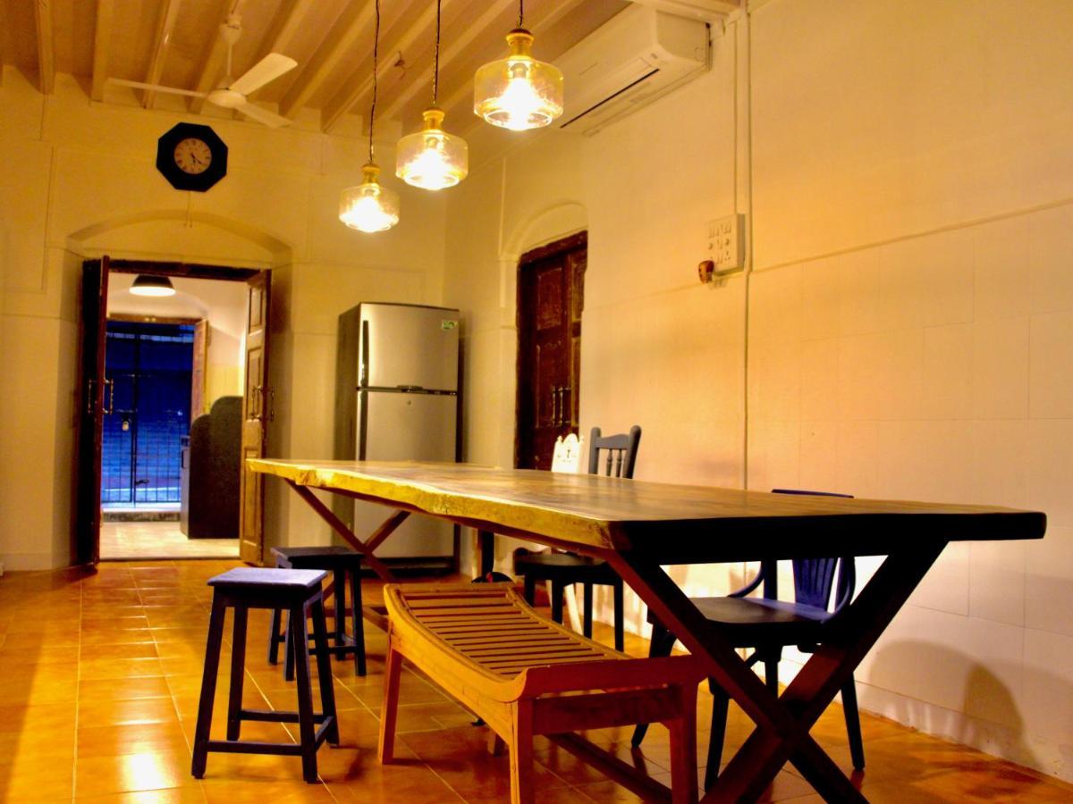 Gosolo Bandra Hostel *