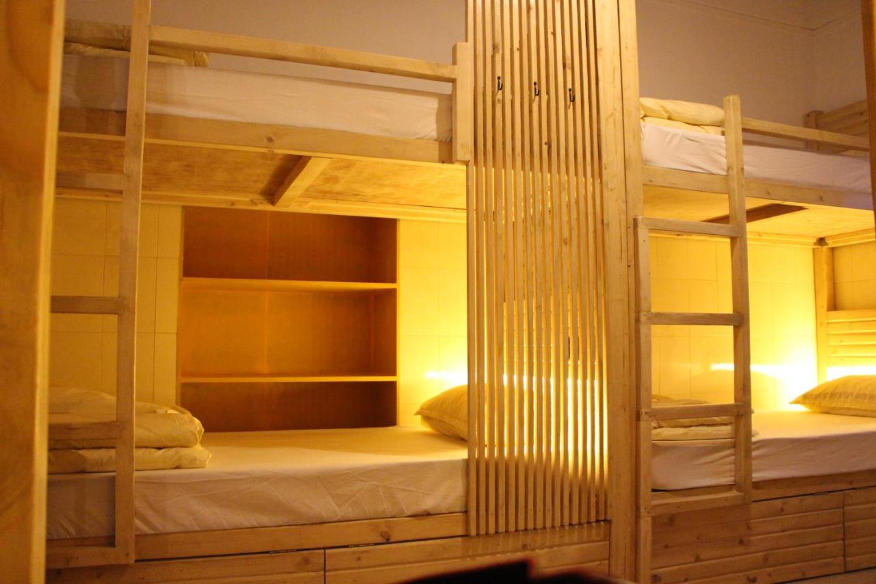 Gosolo Bandra Hostel *