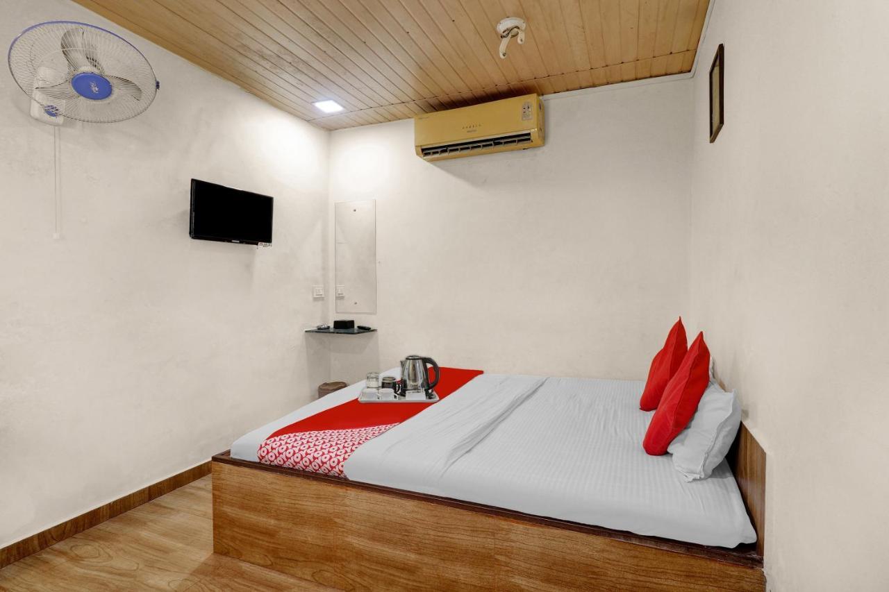 Oyo River Park Lodging And Boarding Mumbai