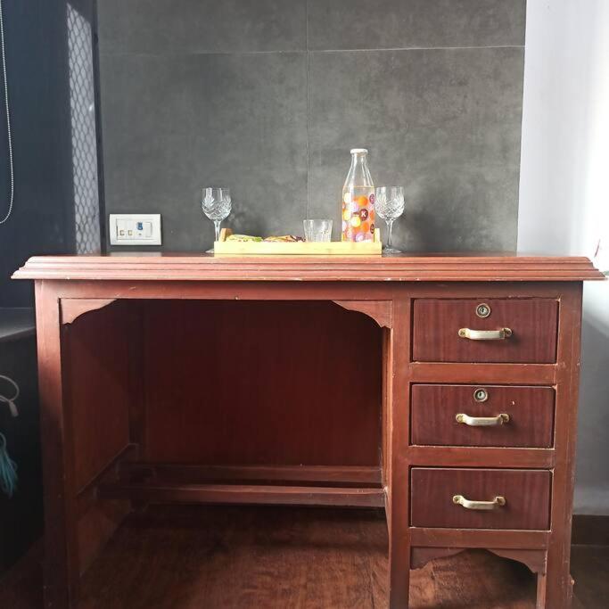 Cozy Private Ac Studio By The Sea Bandstand Bandra W Nr Taj Lands End *