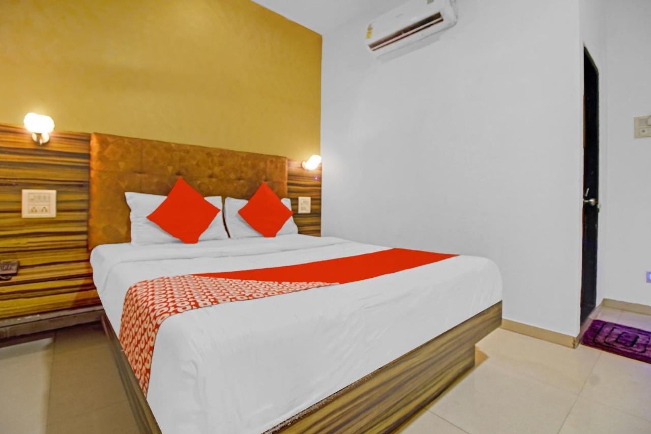 Flagship 83490 Hotel Bently Palace