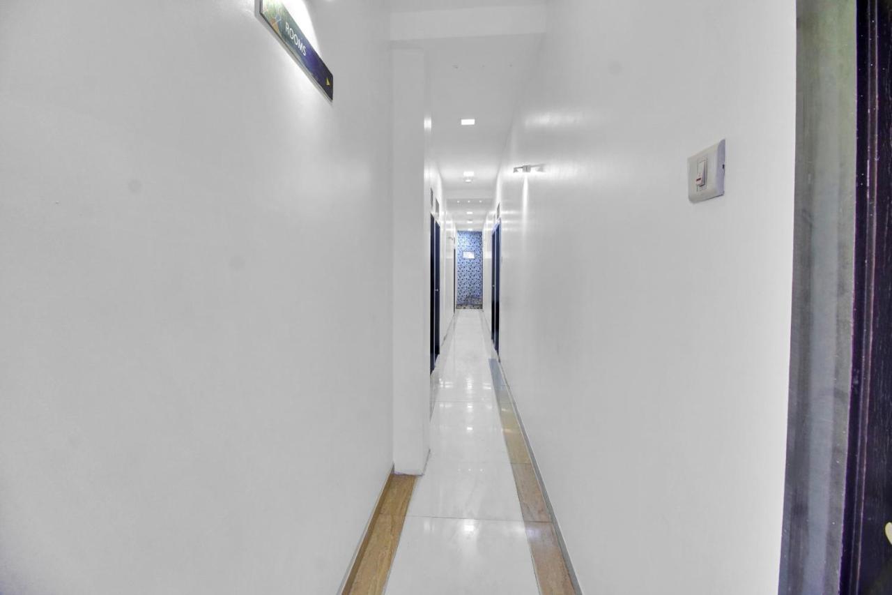 Flagship 83490 Hotel Bently Palace Mumbai