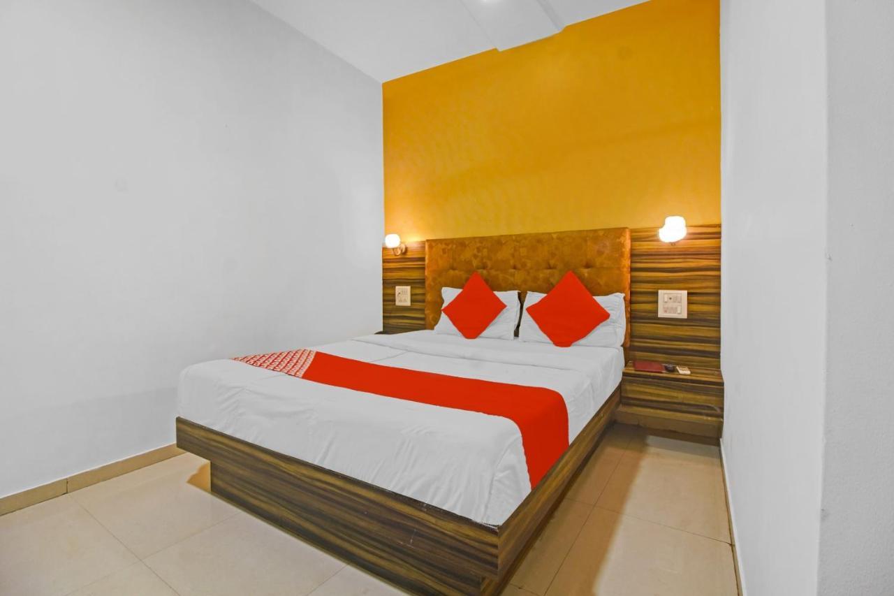 Flagship 83490 Hotel Bently Palace Hotel Mumbai
