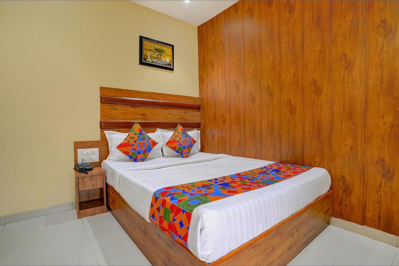 Fabexpress Colaba Grand Hotel Mumbai
