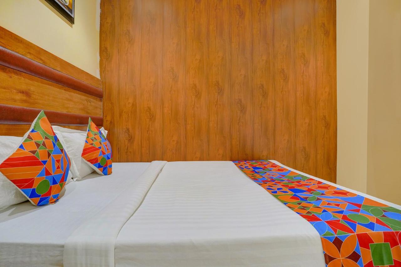 Fabexpress Colaba Grand Hotel