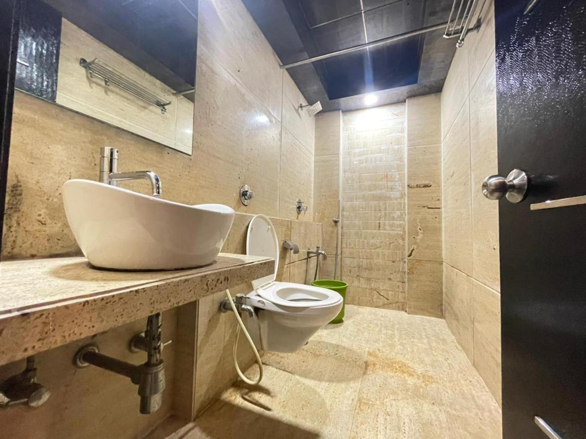 R R Suites - Near Lodha Xperia Mall