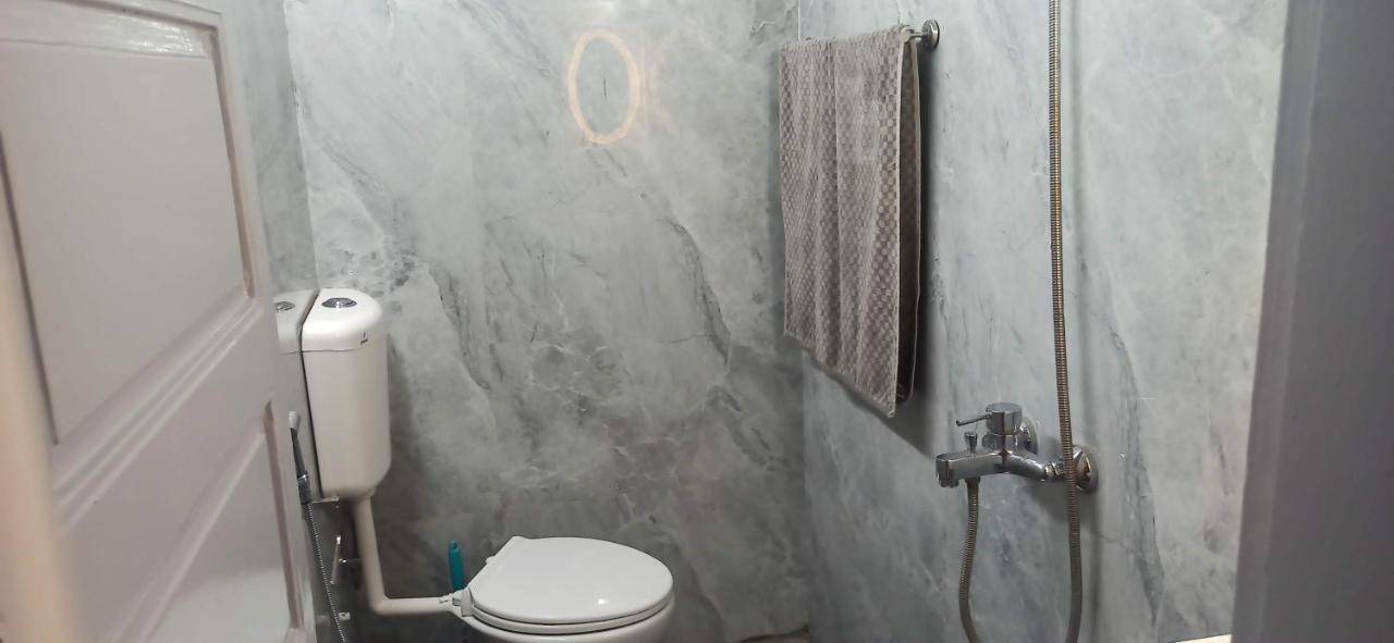 Apartment Cozy Private Ac Studio By The Sea Bandstand Bandra W Nr Taj Lands End