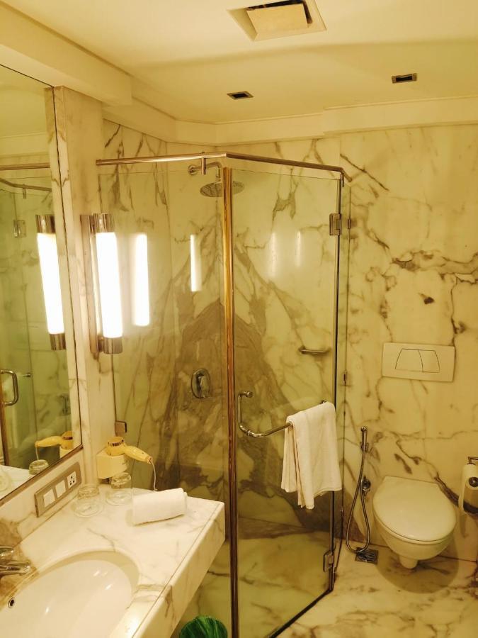 Mirage Hotel, International Airport Hotel 4*