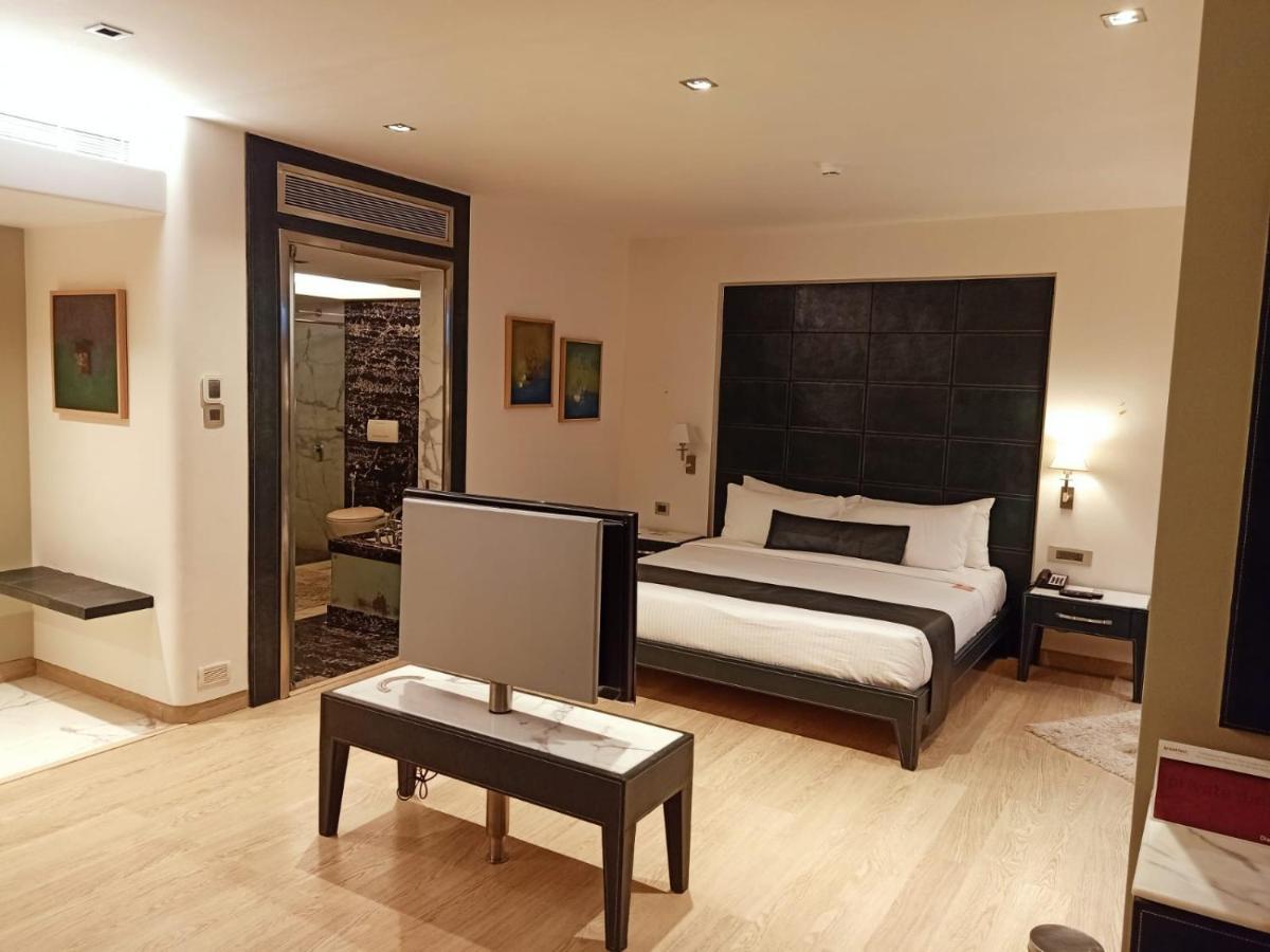 Hotel Mirage Hotel, International Airport Mumbai