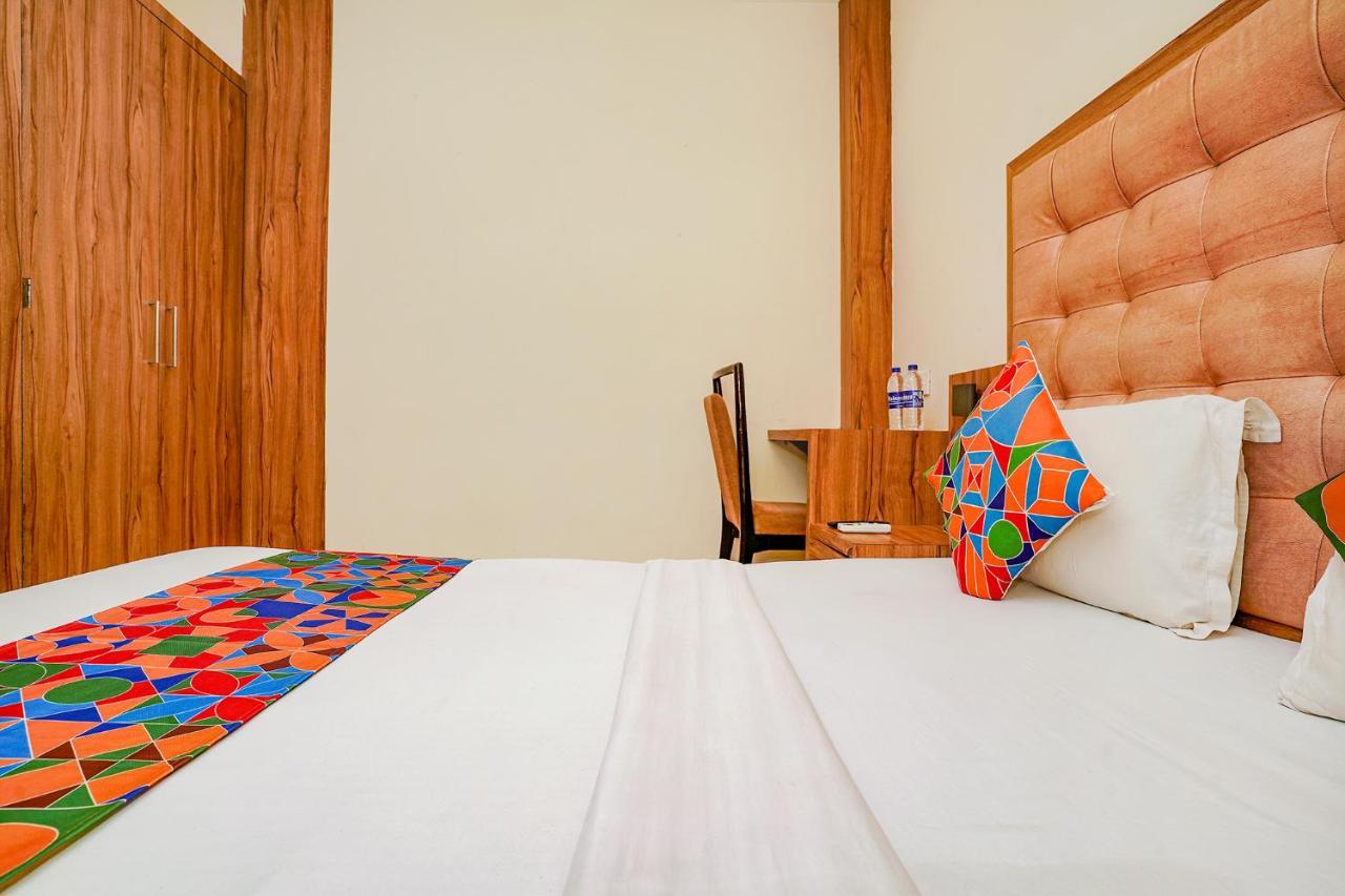 Hotel Fabexpress Emerald Mumbai