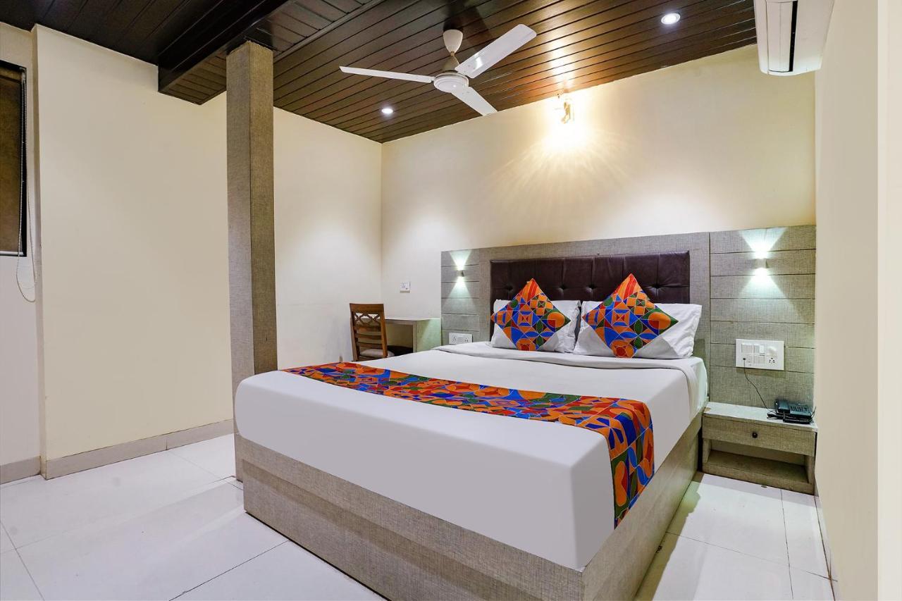 Fabhotel New Prince Palace