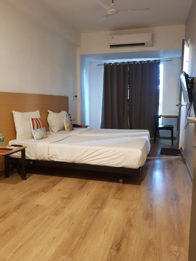 Unicontinental 4*