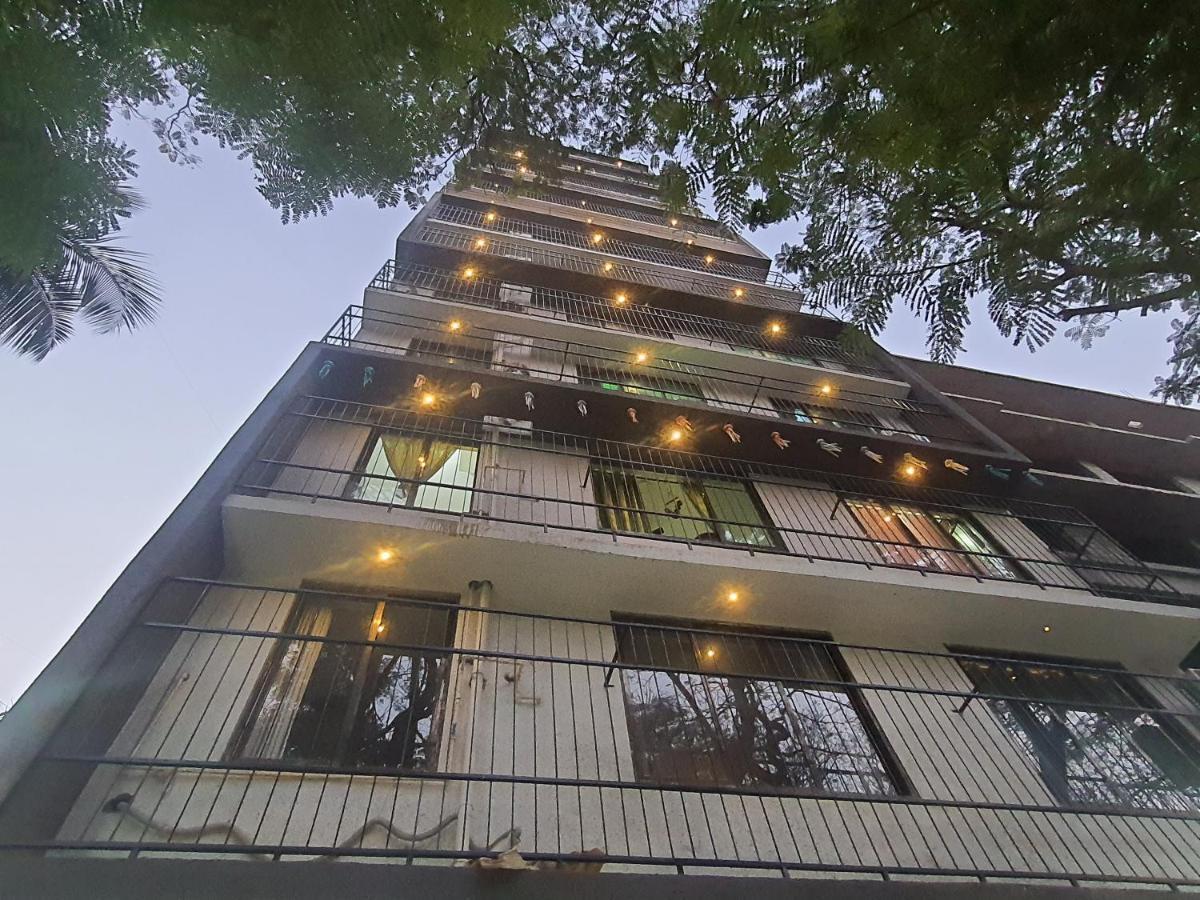 Osi Khar West Apartment Mumbai