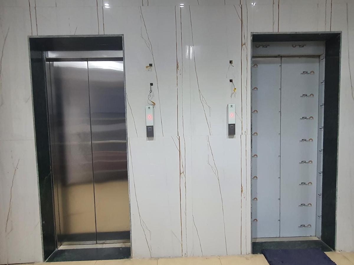 Apartment Osi Khar West Mumbai