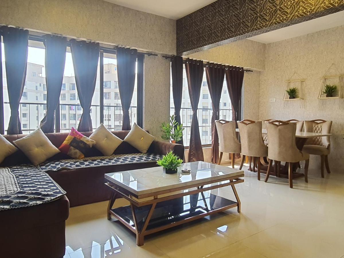 Osi Khar West Apartment Mumbai