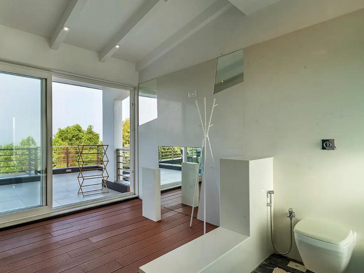 Oceanfront 4 Bed Private Pool Gorai Near *