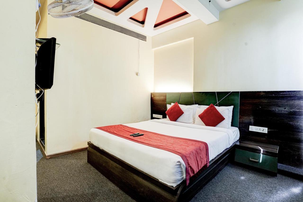 R R Suites - Near Lodha Xperia Mall 3*